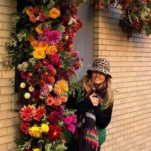 Meet your Posher, Debi